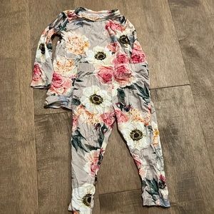 EUC Posh peanut pajamas size 6-12 mo